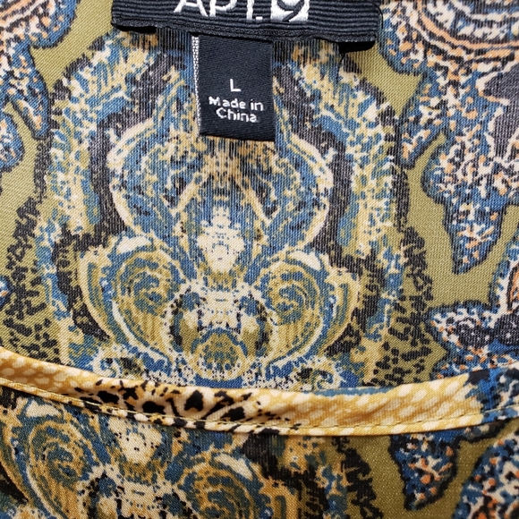 Women's Apt 9 Pullover Blouse With Unique Symmetrical Design, Size L - Picture 11 of 12